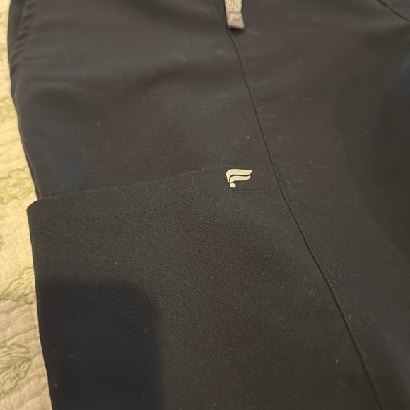 Brand new. Never worn good quality scrub bottoms. They are petite/short length - Picture 3 of 3